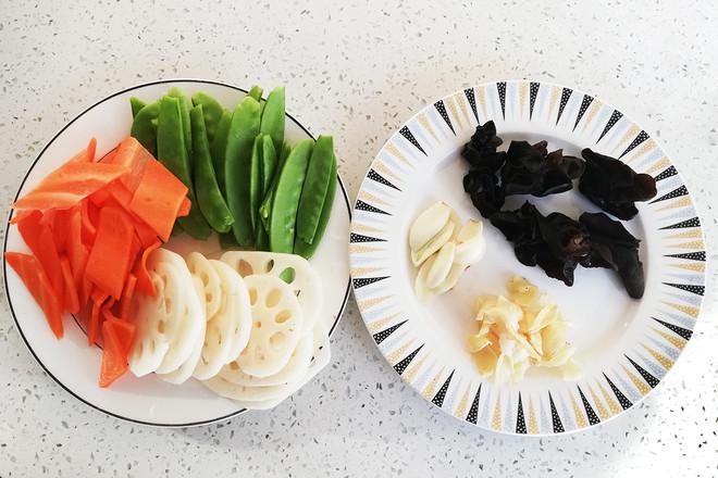 荷塘小炒的做法-咸鮮味炒菜譜