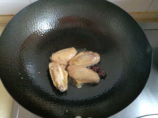 紅蘑雞翅燉寬粉的做法-家常味燉菜譜-易網健康養生網 紅蘑雞翅燉寬粉的做法-家常味燉菜譜