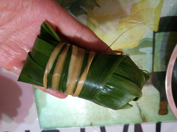 粽香烤雞翅的做法-家常味烤菜譜-易網健康養生網 粽香烤雞翅的做法-家常味烤菜譜