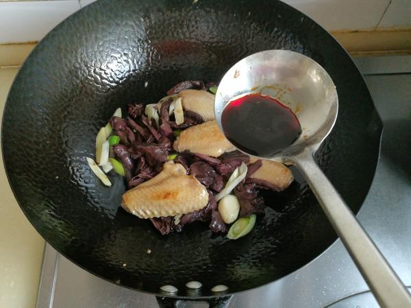 紅蘑雞翅燉寬粉的做法-家常味燉菜譜-易網健康養生網 紅蘑雞翅燉寬粉的做法-家常味燉菜譜