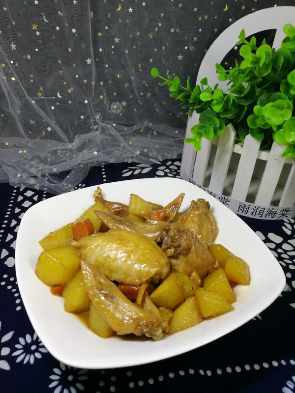 雞翅燉土豆的做法-家常味燉菜譜