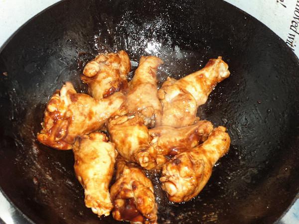 椒油醬香雞翅根的做法-醬香味燒菜譜