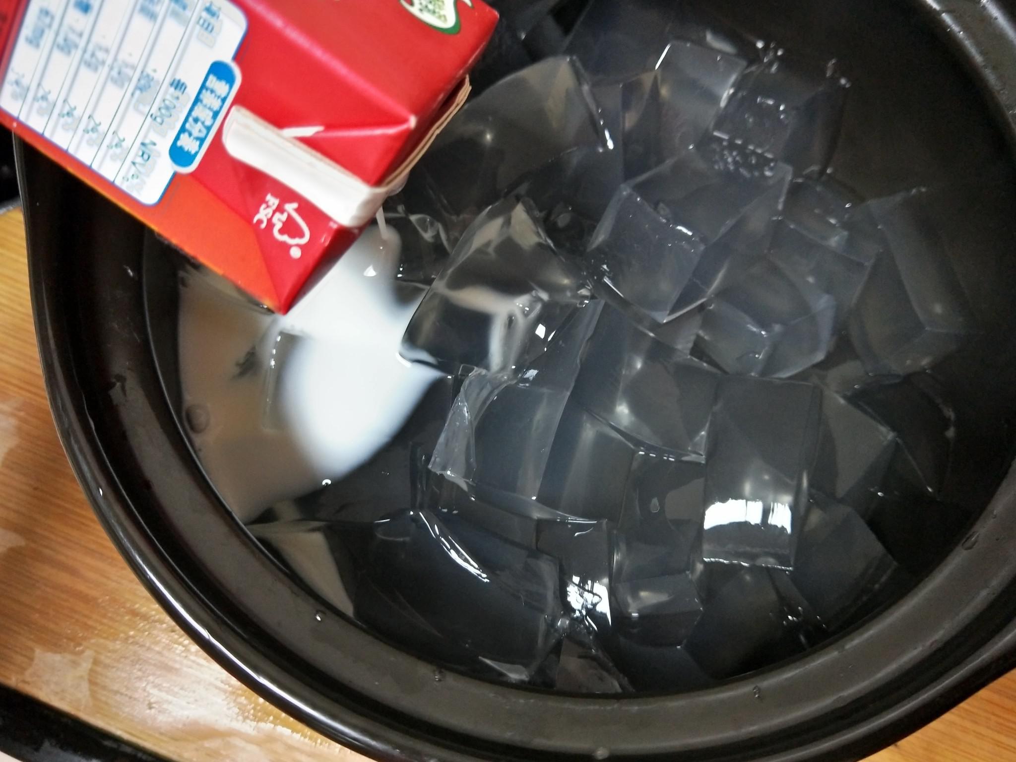 奶香涼粉的做法-甜味煮菜譜