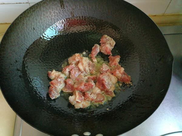 牛肉筍干大雜燴的做法-家常味燴菜譜-易網健康養生網 牛肉筍干大雜燴的做法-家常味燴菜譜