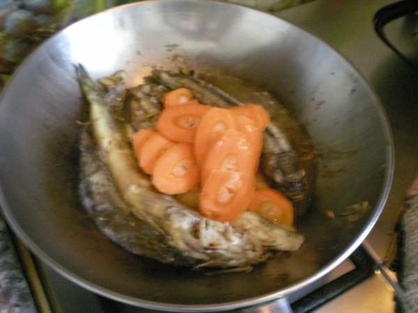 燉魚的做法-香辣味燉菜譜