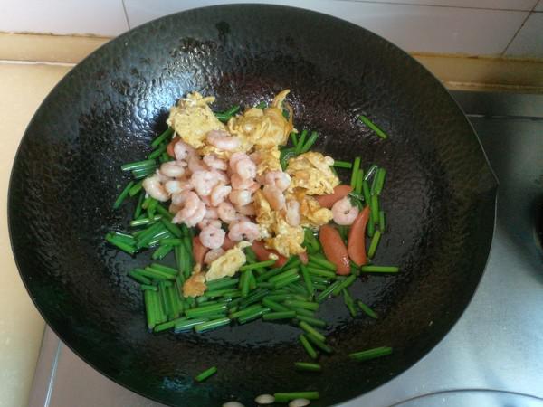 韭苔雞蛋炒蝦仁的做法-家常味炒菜譜