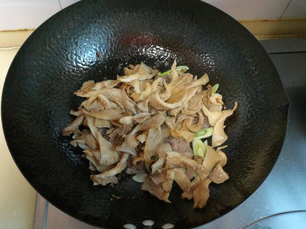 鳳尾菇炒肉的做法-家常味炒菜譜