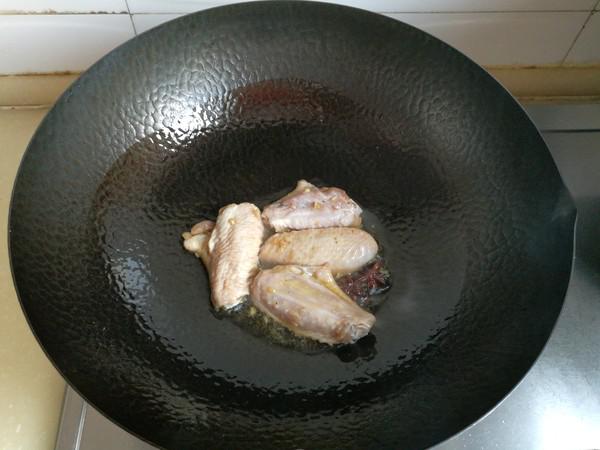 紅蘑雞翅燉寬粉的做法-家常味燉菜譜-易網健康養生網 紅蘑雞翅燉寬粉的做法-家常味燉菜譜