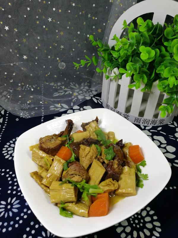 醬鴨燉筍干的做法-家常味燉菜譜