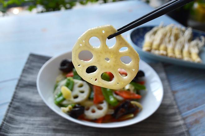 荷塘小炒的做法-咸鮮味炒菜譜