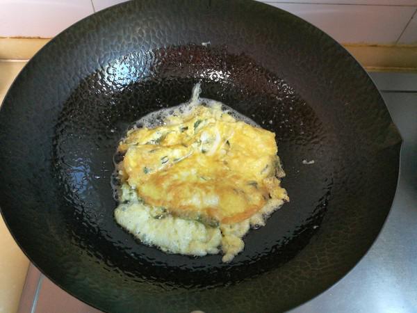 香椿魚雞蛋餅的做法-家常味煎菜譜