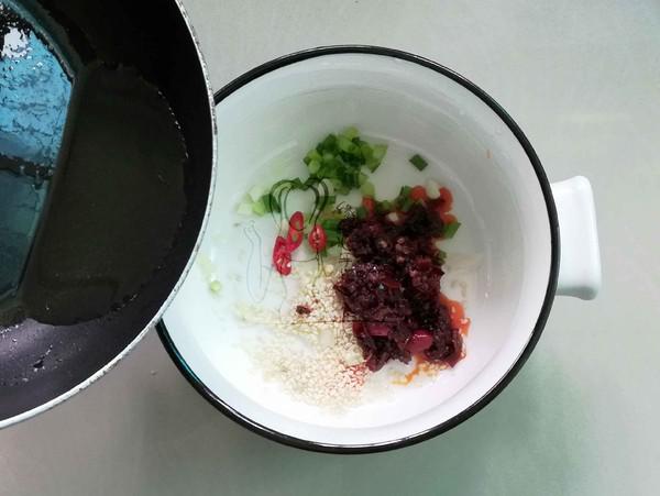 酸湯魚丸烏冬面的做法-酸辣味煮菜譜