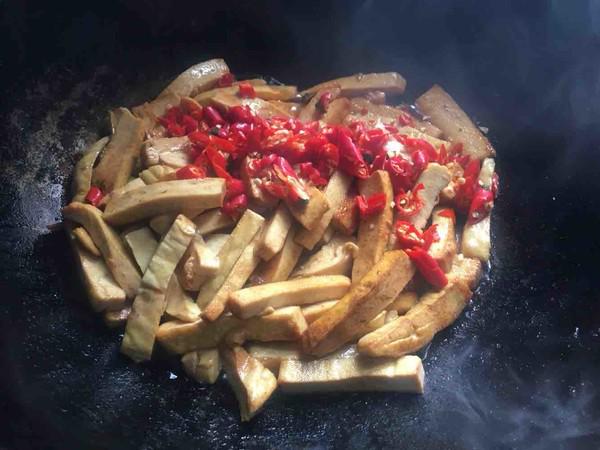 小炒香干的做法-家常味炒菜譜