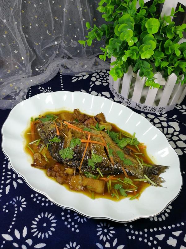 回鍋肉燉鯽魚的做法-家常味燉菜譜-易網健康養生網 回鍋肉燉鯽魚的做法-家常味燉菜譜