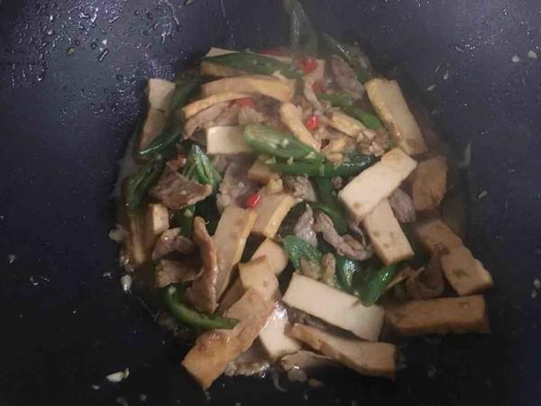 香干炒肉的做法-香辣味炒菜譜-易網健康養生網 香干炒肉的做法-香辣味炒菜譜