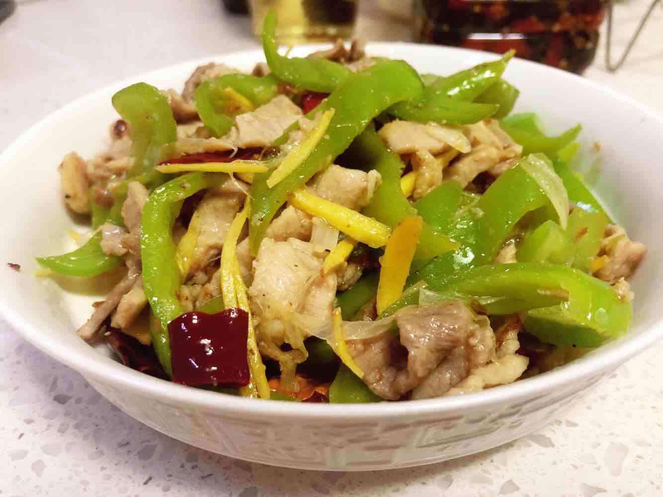 青椒小炒肉的做法-家常味炒菜譜