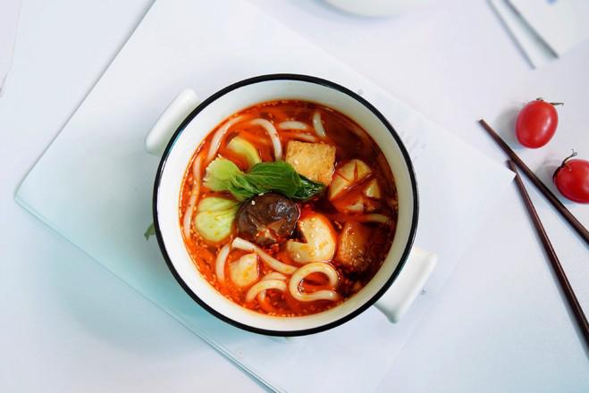 酸湯魚丸烏冬面的做法-酸辣味煮菜譜