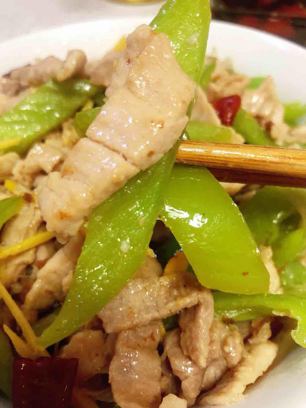 青椒小炒肉的做法-家常味炒菜譜