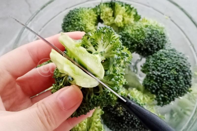 蒜香蒸西蘭花的做法-蒜香味蒸菜譜