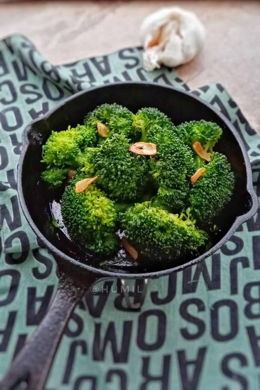 蒜香蒸西蘭花的做法-蒜香味蒸菜譜