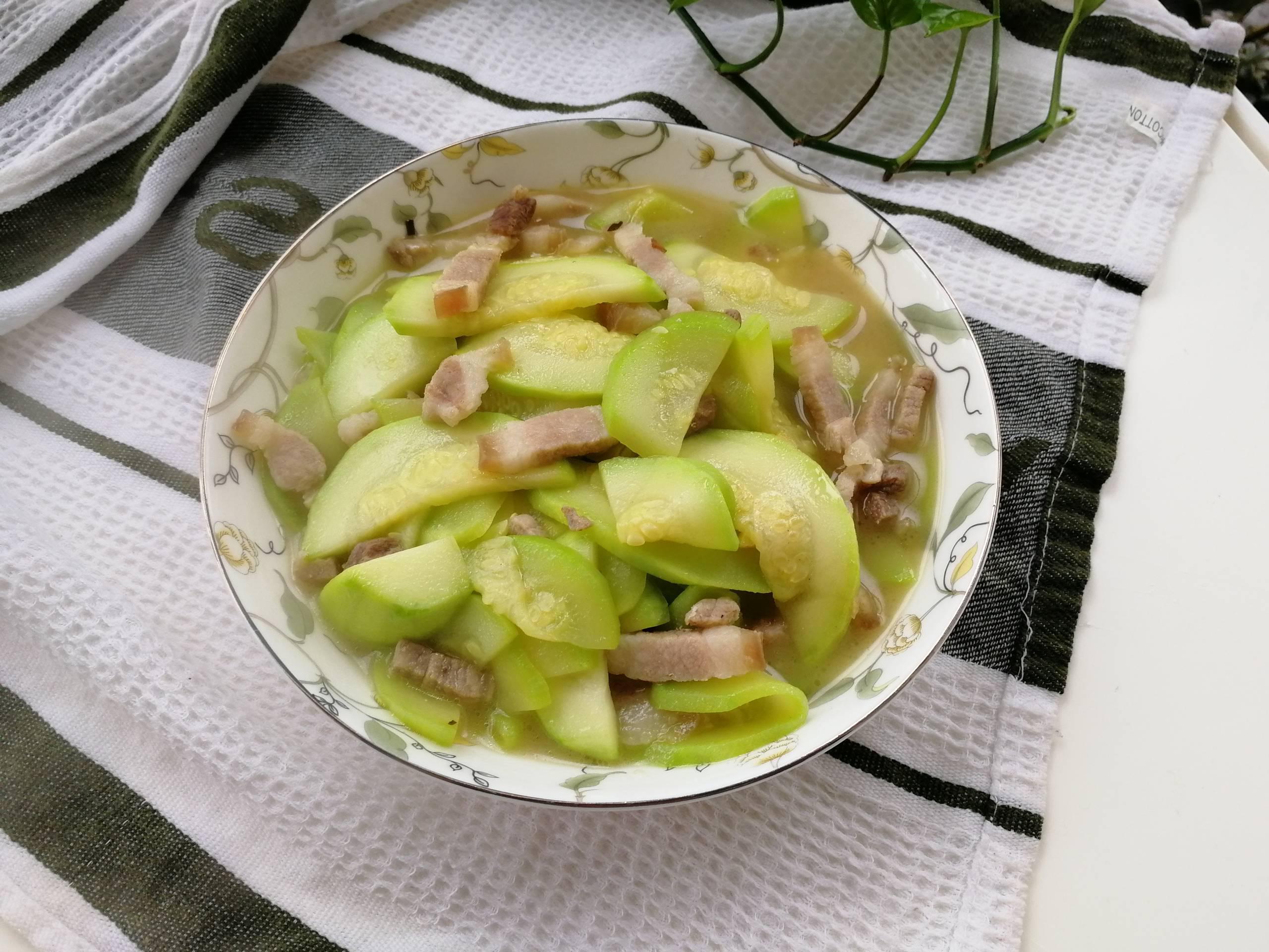 西葫蘆清炒肉絲的做法-咸鮮味炒菜譜