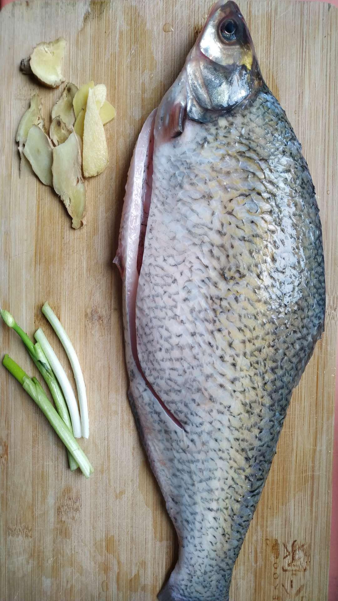 剁椒蒸魚的做法-香辣味蒸菜譜