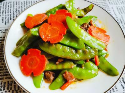 荷蘭豆炒雞雜的做法-咸鮮味炒菜譜