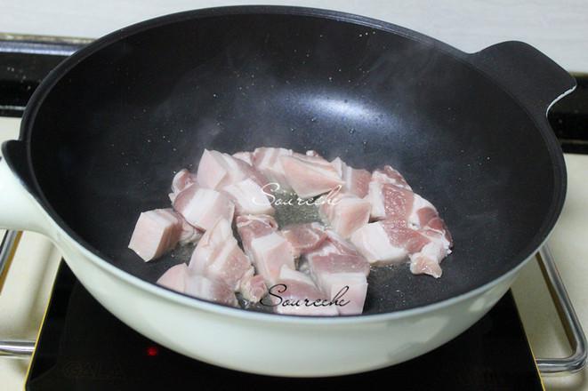 紅燒肉燉土豆的做法-醬香味燒菜譜