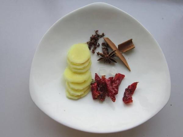 蓮藕肉煲的做法-家常味燉菜譜-易網(wǎng)健康養(yǎng)生網(wǎng) 蓮藕肉煲的做法-家常味燉菜譜