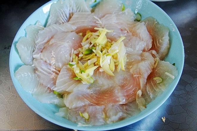 清蒸龍利魚的做法-咸鮮味蒸菜譜