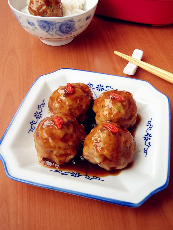 本色蒸獅子頭的做法-咸鮮味蒸菜譜