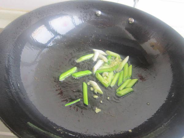 榛蘑炒肉的做法-家常味炒菜譜