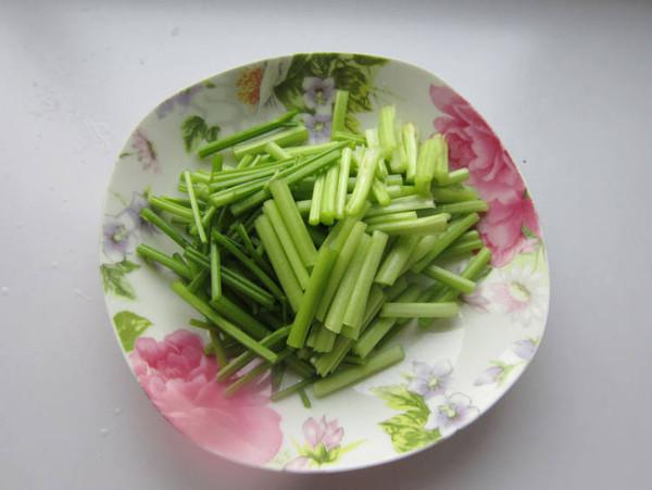 毛芹菜炒羊肚的做法-香辣味炒菜譜-易網健康養生網 毛芹菜炒羊肚的做法-香辣味炒菜譜