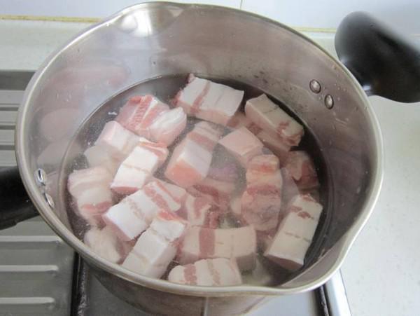 蓮藕肉煲的做法-家常味燉菜譜-易網(wǎng)健康養(yǎng)生網(wǎng) 蓮藕肉煲的做法-家常味燉菜譜