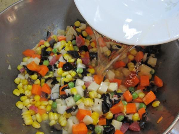 臘腸炒什錦的做法-甜味炒菜譜