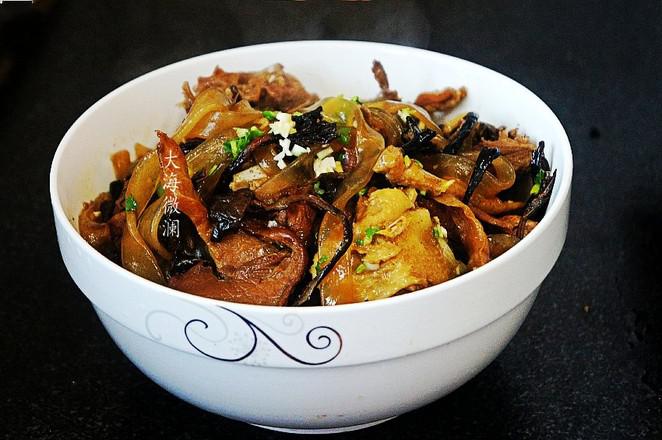 小雞燉蘑菇的做法-家常味燉菜譜-易網健康養生網 小雞燉蘑菇的做法-家常味燉菜譜