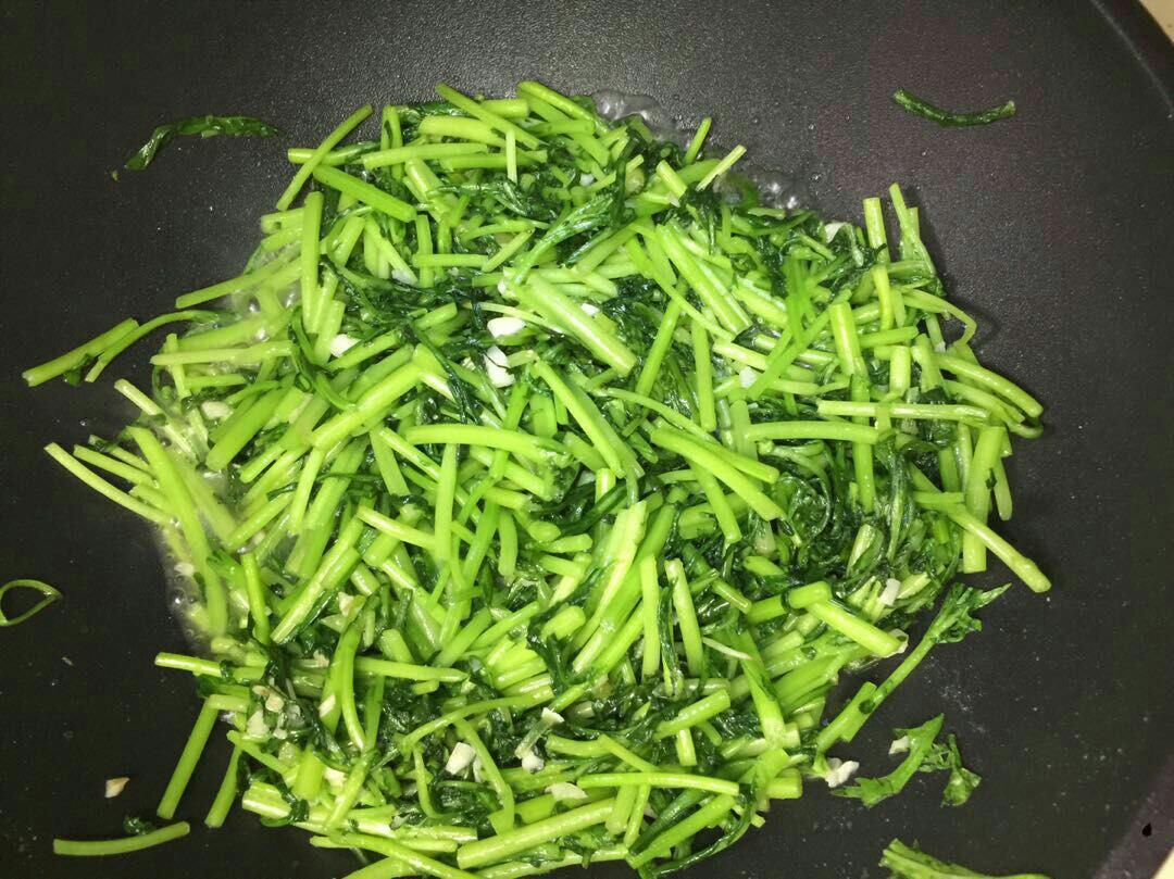 蒜蓉茼蒿的做法-家常味炒菜譜