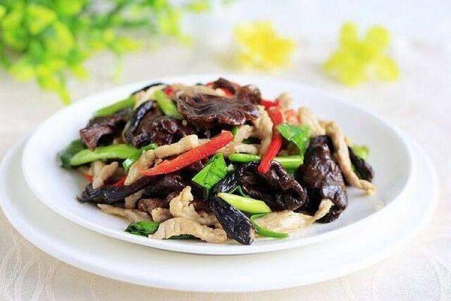 榛蘑炒肉的做法-家常味炒菜譜