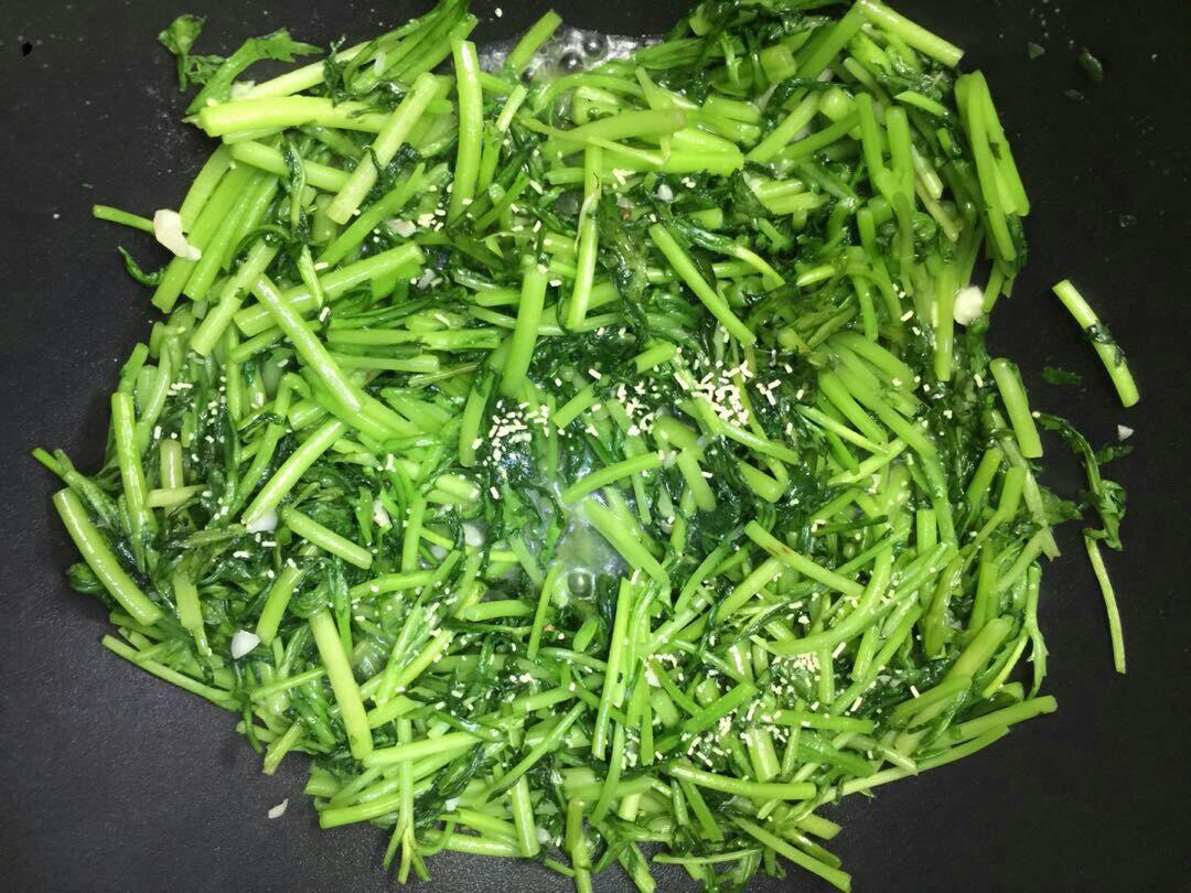 蒜蓉茼蒿的做法-家常味炒菜譜