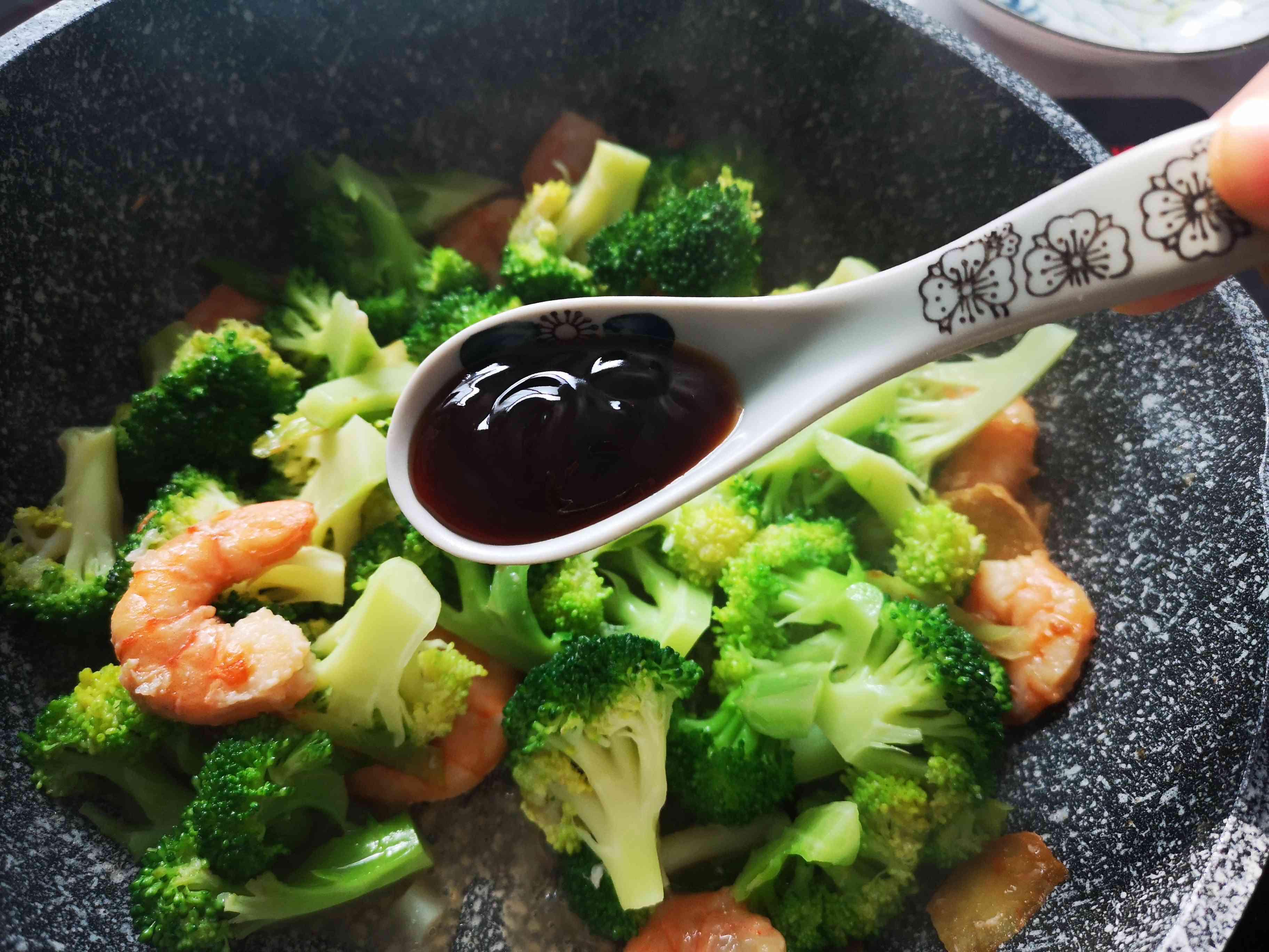 美味不發胖，蝦仁西藍花的做法-咸鮮味炒菜譜