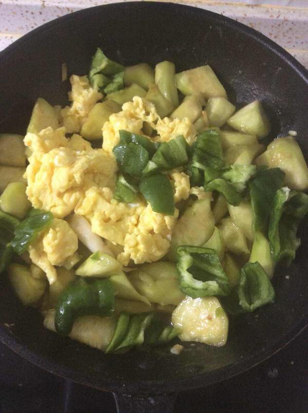 蠔油蛋炒絲瓜的做法-家常味炒菜譜-易網健康養生網 蠔油蛋炒絲瓜的做法-家常味炒菜譜