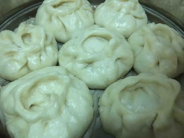 蒸芹菜肉大包子的做法-家常味蒸菜譜