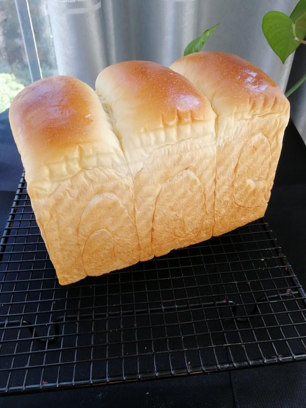 肉松吐司的做法-咸鮮味烘焙菜譜