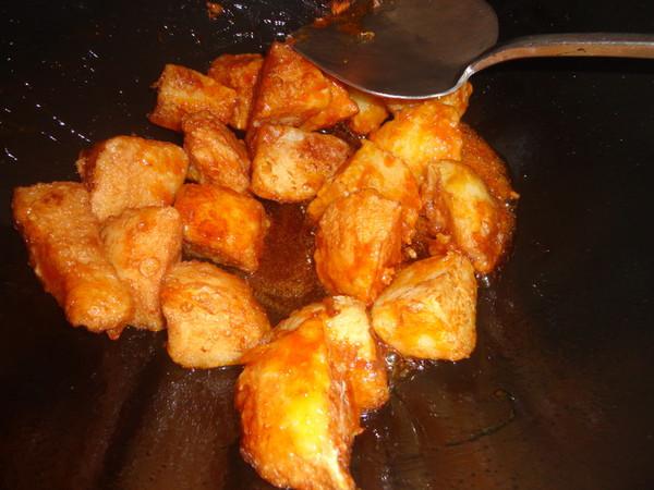 拔絲蘋果的做法-甜味煮菜譜-易網健康養生網 拔絲蘋果的做法-甜味煮菜譜