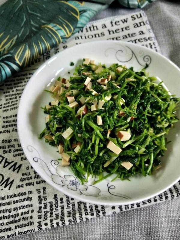 雞蛋干拌香菜的做法-咸鮮味拌菜譜