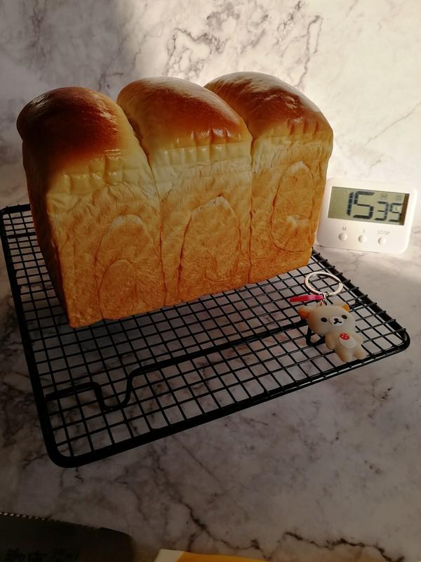 肉松吐司的做法-咸鮮味烘焙菜譜