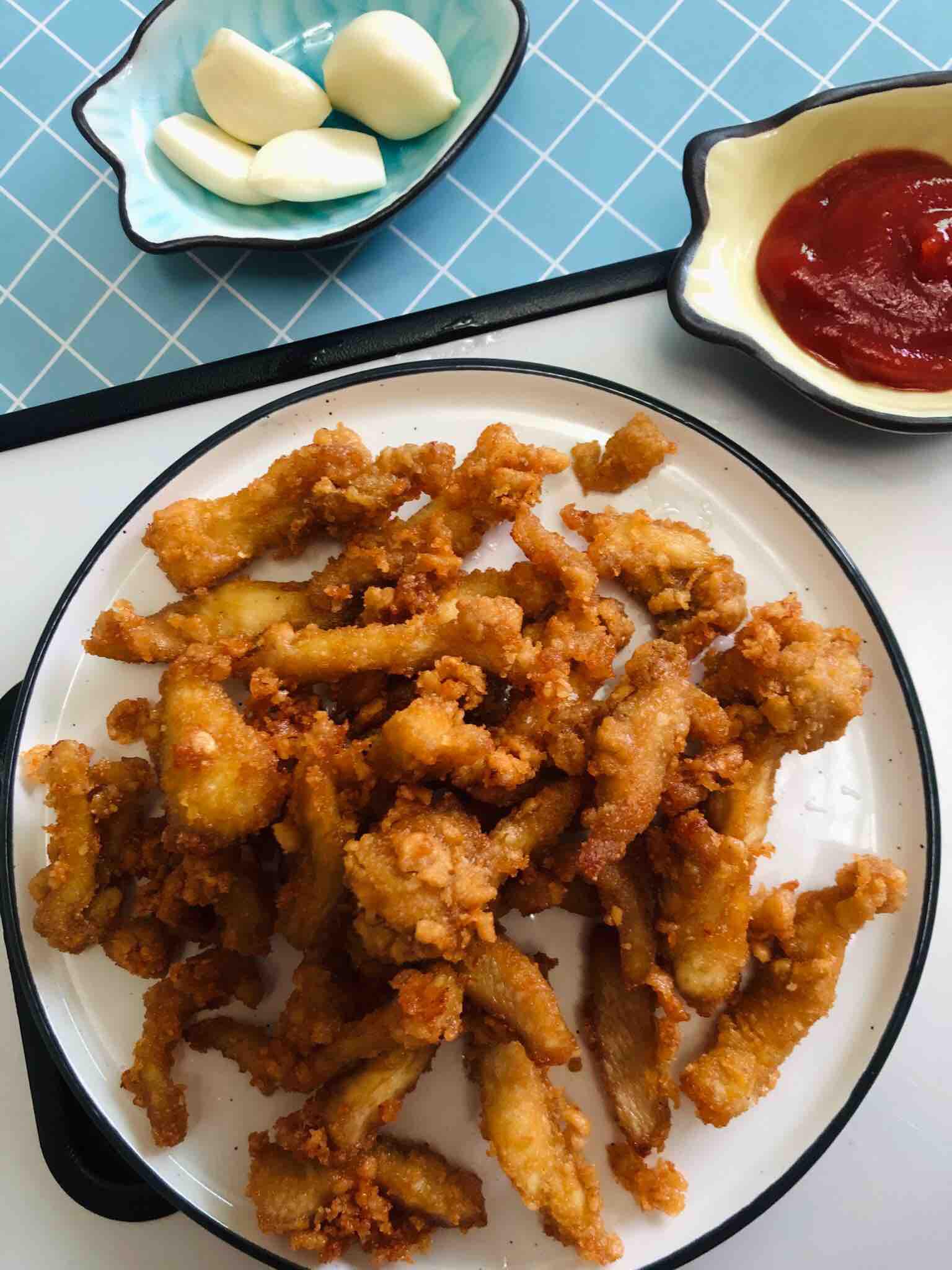 蒜香雞柳的做法-咸鮮味炸菜譜