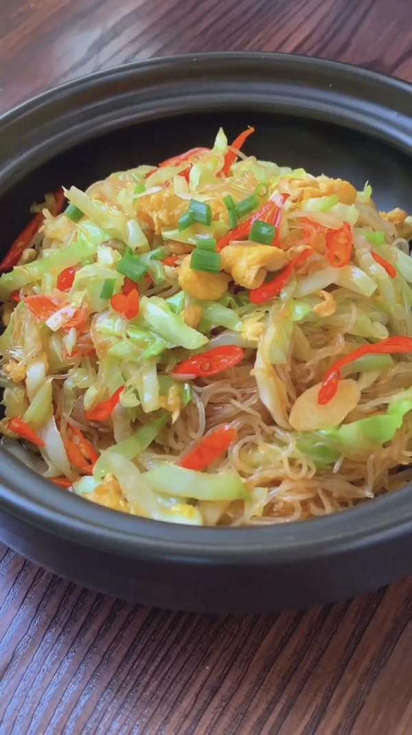 圓白菜炒粉絲的做法-家常味炒菜譜-易網健康養生網 圓白菜炒粉絲的做法-家常味炒菜譜