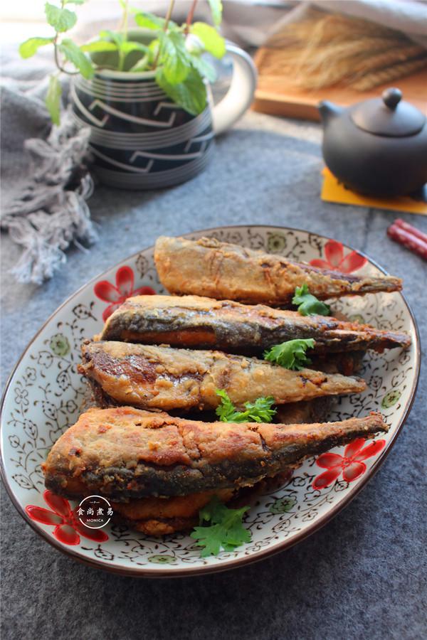 香煎秋刀魚的做法-家常味煎菜譜