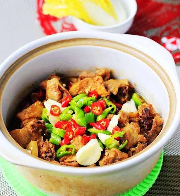 香辣雞煲的做法-家常味燉菜譜